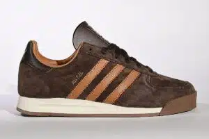 Adidas AS520 Originals trainers Brown <span class="prodcode"><br>GW8800</span>