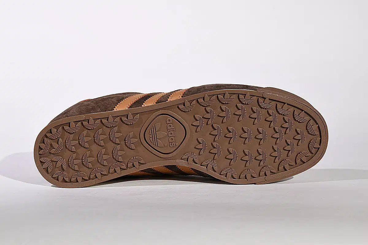 Adidas AS520 Originals trainers Brown <span class="prodcode"><br>GW8800</span> Adidas AS520 Originals trainers Brown <span class="prodcode"><br>GW8800</span>