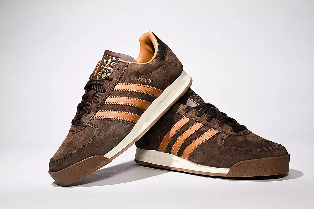 Adidas AS520 Originals trainers Brown <span class="prodcode"><br>GW8800</span> Adidas AS520 Originals trainers Brown <span class="prodcode"><br>GW8800</span>
