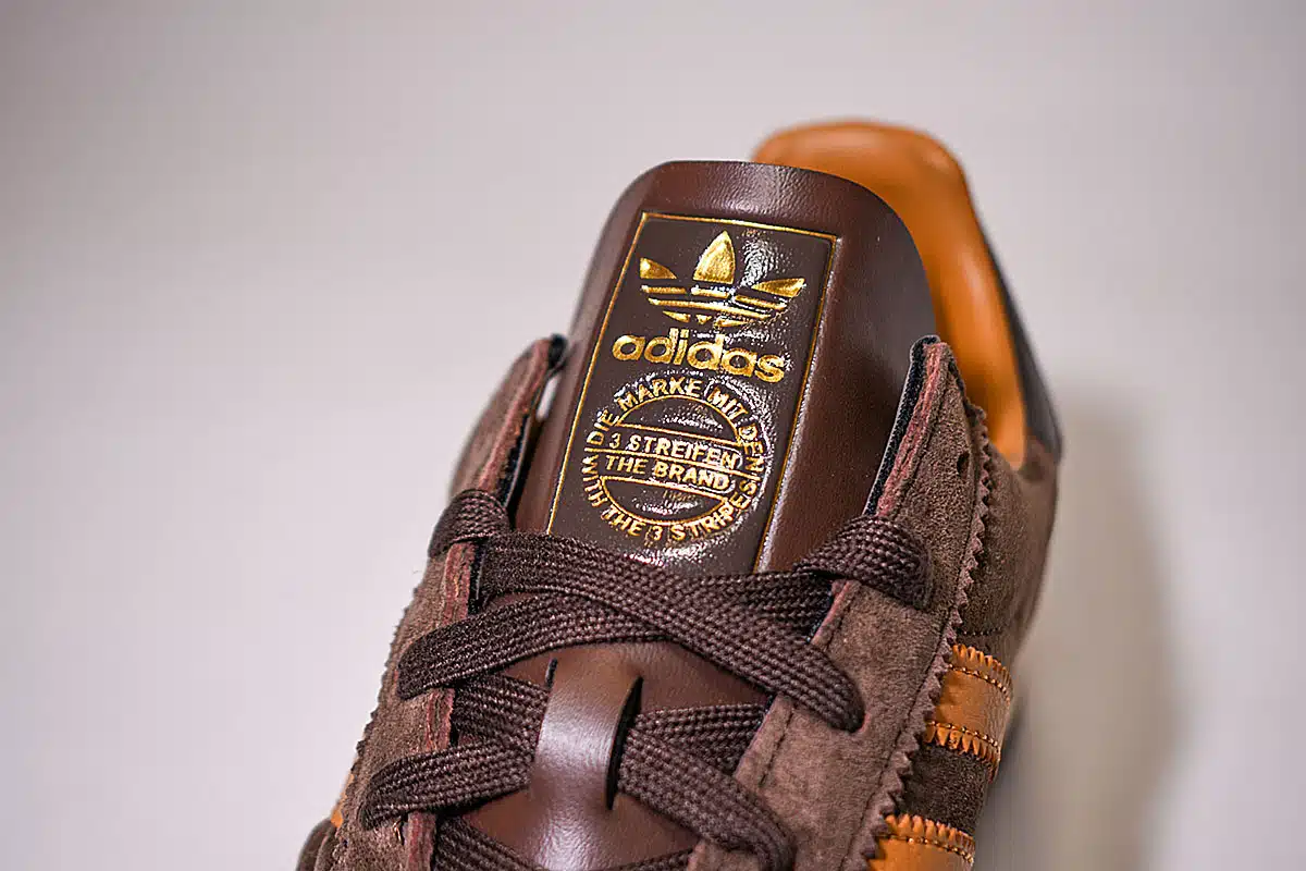 Adidas AS520 Originals trainers Brown <span class="prodcode"><br>GW8800</span> Adidas AS520 Originals trainers Brown <span class="prodcode"><br>GW8800</span>