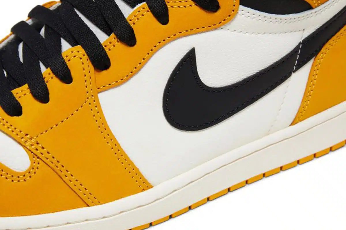 Nike Air Jordan 1 Retro High OG Yellow Ochre Womens Trainers <span class="prodcode"><br>DZ5485-701</span> Nike Air Jordan 1 Retro High OG Yellow Ochre Womens Trainers <span class="prodcode"><br>DZ5485-701</span>