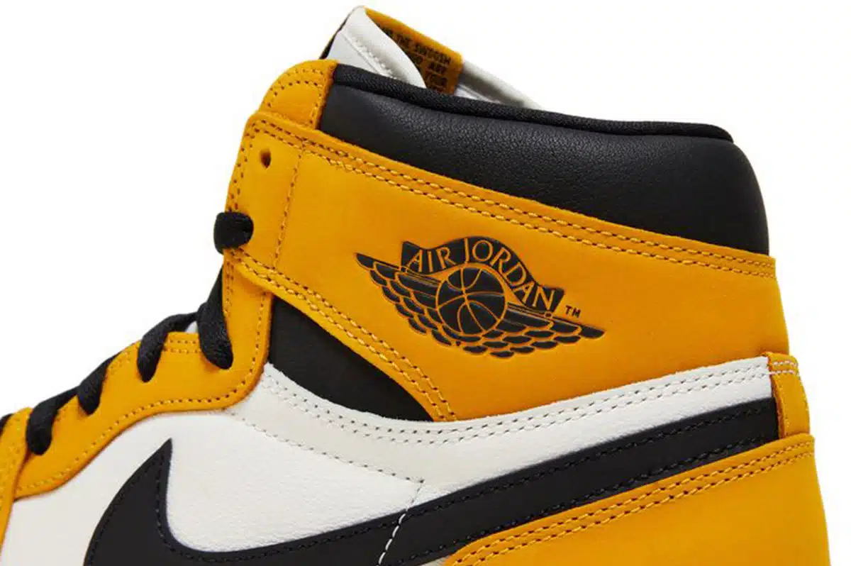 Nike Air Jordan 1 Retro High OG Yellow Ochre Womens Trainers <span class="prodcode"><br>DZ5485-701</span> Nike Air Jordan 1 Retro High OG Yellow Ochre Womens Trainers <span class="prodcode"><br>DZ5485-701</span>