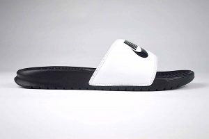 Nike Benassi JDI Slide White & Black <span class="prodcode"><br>343880-100</span>