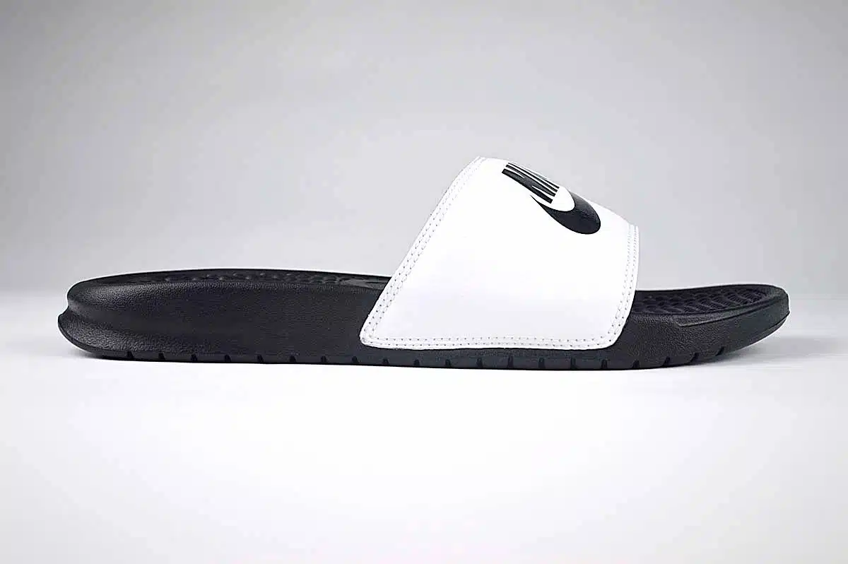 Nike Benassi JDI Slide White & Black <span class="prodcode"><br>343880-100</span> Nike Benassi JDI Slide White & Black <span class="prodcode"><br>343880-100</span>