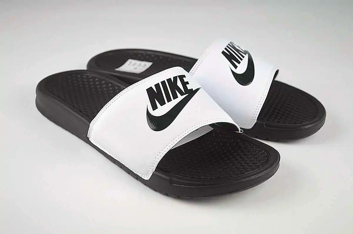 Nike Benassi JDI Slide White & Black <span class="prodcode"><br>343880-100</span> Nike Benassi JDI Slide White & Black <span class="prodcode"><br>343880-100</span>