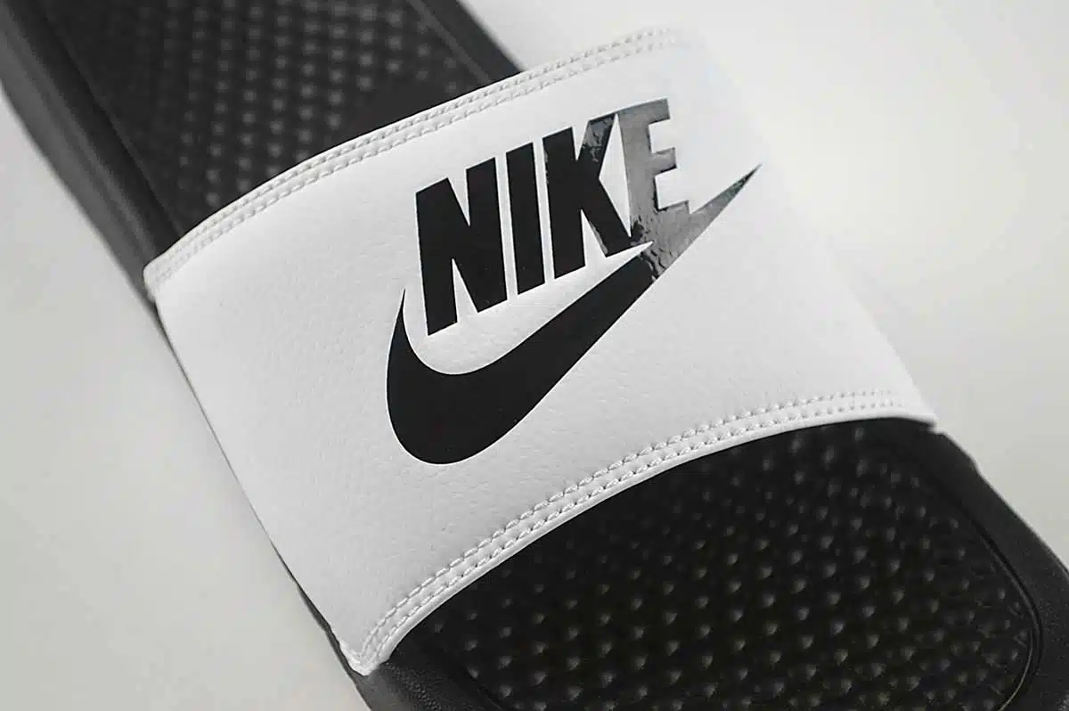 Nike Benassi JDI Slide White & Black <span class="prodcode"><br>343880-100</span> Nike Benassi JDI Slide White & Black <span class="prodcode"><br>343880-100</span>